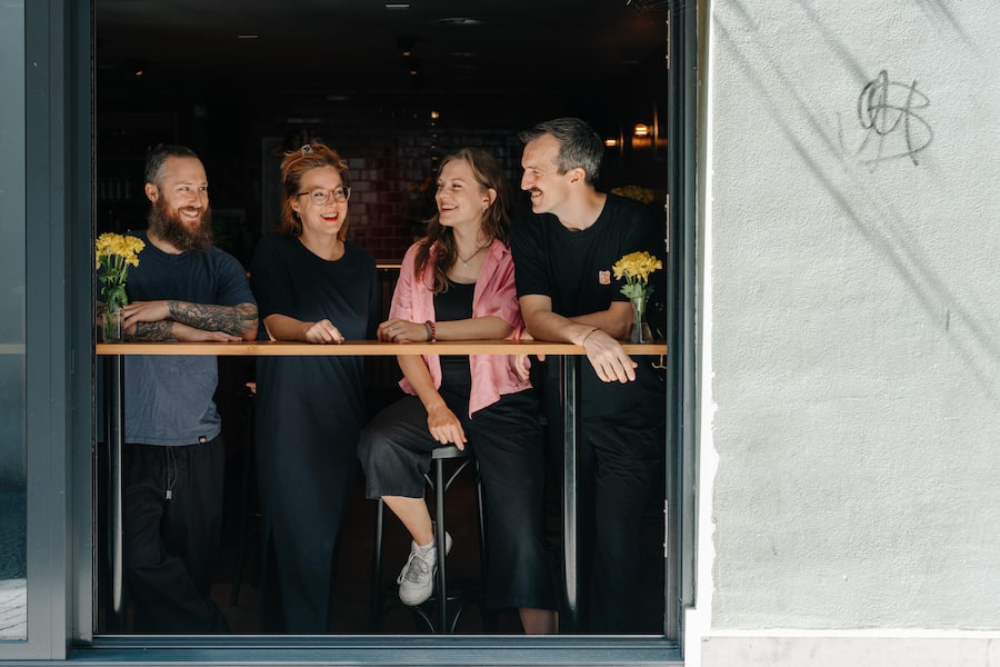 Team: Steffen Holst, Martina Odermatt, Carla Fischer, Thomas Pollet - Madgi Beiz Luzern - Chefkoch Thomas Pollet - 16. August 2024 - Copyright Olivia Pulver