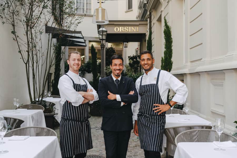 Dario Moresco, Chefkoch, Oleksandr «Sascha» Samara, Chef de Service und Gianmarco DâAlonzo, Sous Chef - Orsini - Mandarin Oriental Savoy Zurich - Hotel des Jahres 2025 - Sommer 2024 - Copyright Olivia Pulver