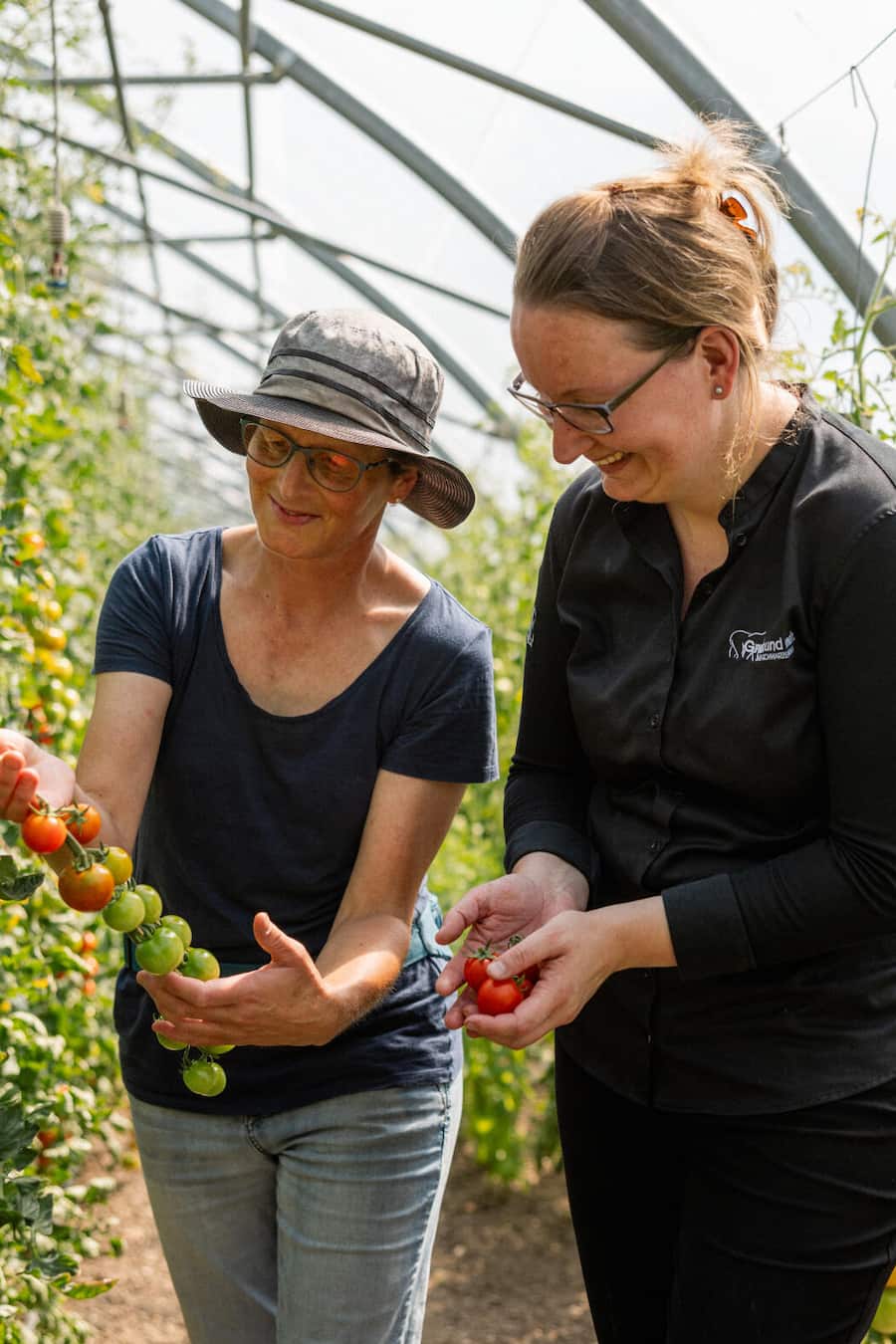 14.08.2024, Rüschegg BE, Bio Cuisine Bio Hof Zbinden, Gaby Zbinden und Franziska Germann (photo by Remy Steiner for Gault Millau)