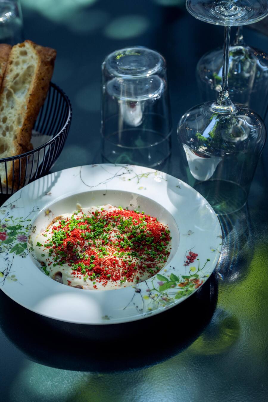 GM_Neumarkt_Place to be, Vitello Trotato dazu Focaccia & Kapern