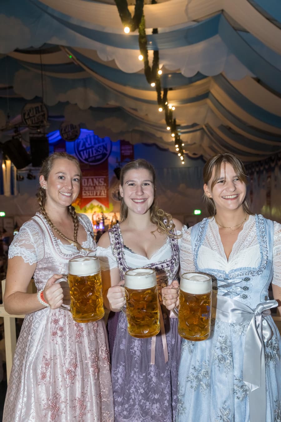 Böni tranchiert ... das Oktoberfest im HB Zürich Stimmungsbilder Fotografiert am 26.09.2024