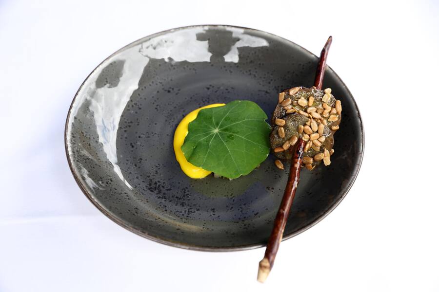 Christian und Jon von der Villa 100 Sonnenblumen Gericht GaultMillau Golfturnier in Engelberg Copyright by : sampics Photographie Bierbaumstrasse 6 81243 MŸnchen TEL.: ++49/89/82908620 , FAX : ++49/89/82908621 , E-mail : sampics@t-online.de Bankverbindung : Hypovereinsbank MŸnchen Konto : 1640175229 , BLZ 70020270 IBAN : DE78700202701640175229 BIC : HYVEDEMMXXX weitere Motive finden sie unter : www.augenklick.de