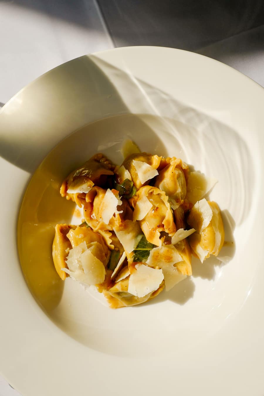 GAULTMILLAU-CHANNEL-GENEVE-LE-COIN-DU-BAR