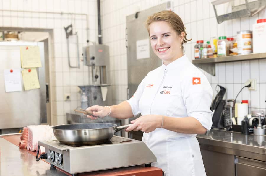 Port, 26.8.2024; Jungkoechin Céline Maier. Photo Monika Flueckiger