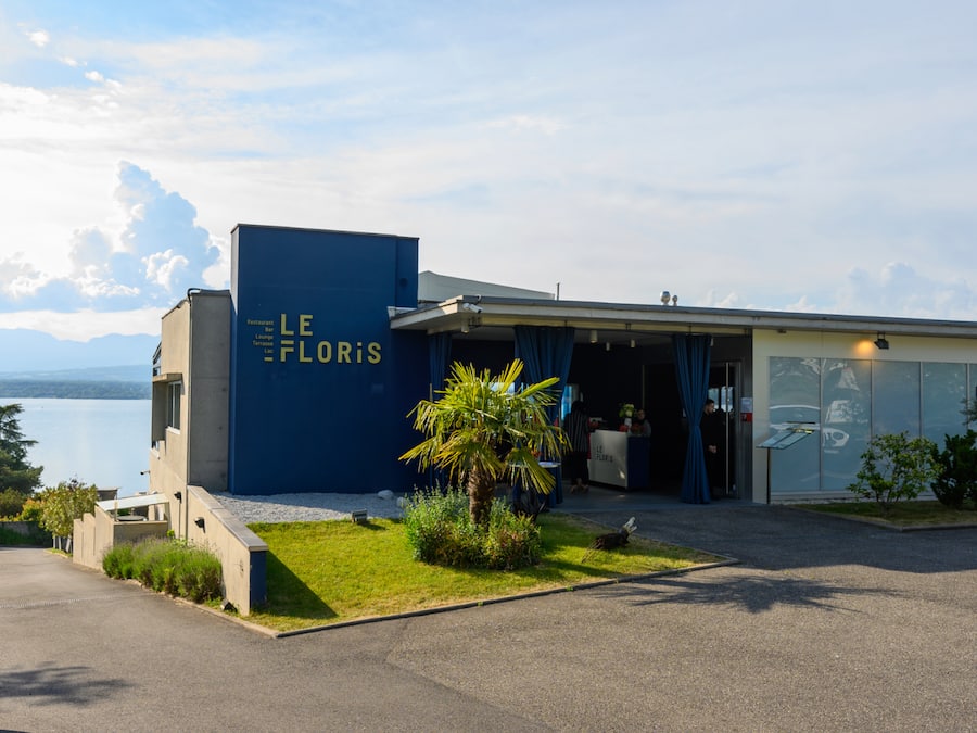 Le chef Valentin Poirier a fait ses débuts chez l’emblématique Claude Legras (quarante ans au Floris, dont vingt-huit aux commandes, 17/20) et revient donc à la maison, après un passage de trois ans en Polynésie.