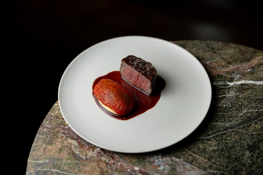 Mercedes-Benz, Sven Wassmer, Genusstour, Memories, Bad Ragaz, alte Milchkuh (Hinterhofmetzgerei), Memories-Gulasch, Paprikas-Jus