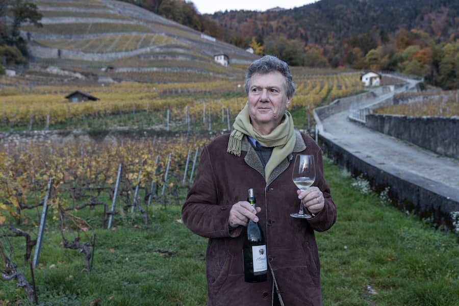 Yvorne, 17.11.2022; Charles Rolaz, Eigentümer und Önologe Maison Hammel. Weingut L'Ovaille Yvorne.Foto Monika Flueckiger