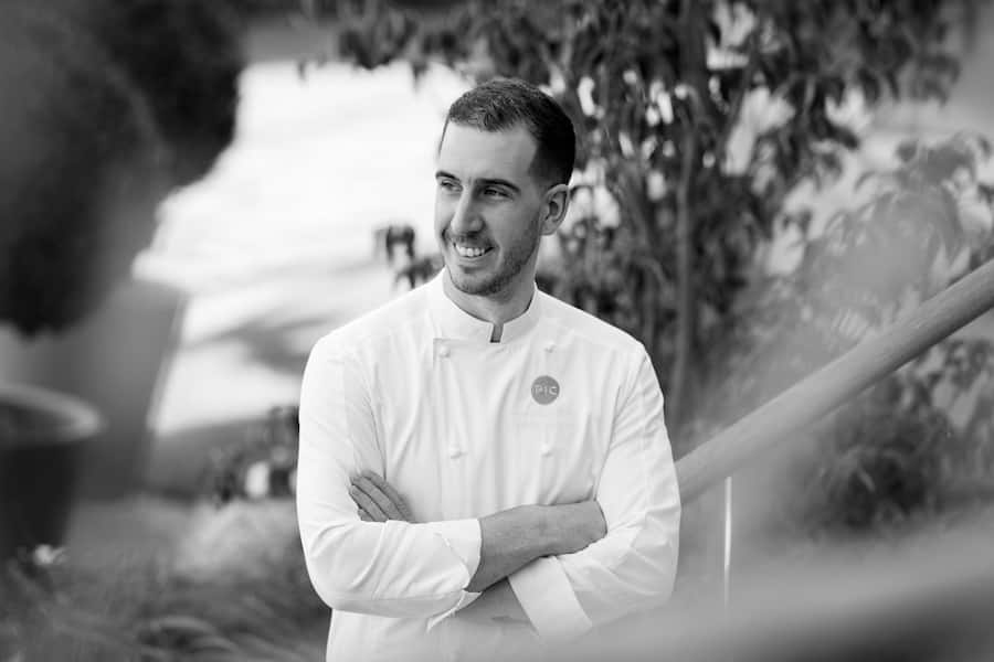 Chefkoch vor Ort Jordan Theurillat - Restaurant Anne-Sophie Pic - Hotel Beau-Rivage Palace Lausanne - Sommer 2024 - Copyright Olivia Pulver