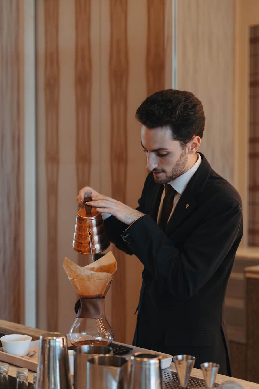 Kaffeezubereitung zum Fleischgang - Restaurant Anne-Sophie Pic - Hotel Beau-Rivage Palace Lausanne - Sommer 2024 - Copyright Olivia Pulver