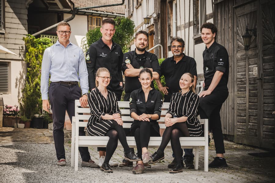 Schäfli Wigoltingen 2023: Stehend: Fabian Mennel, Christian Kuchler, Daniel Simunic, Ratja, Joel Noetzli. Sitzend: Jana Plewe, Monika Huber, Carina Gubler