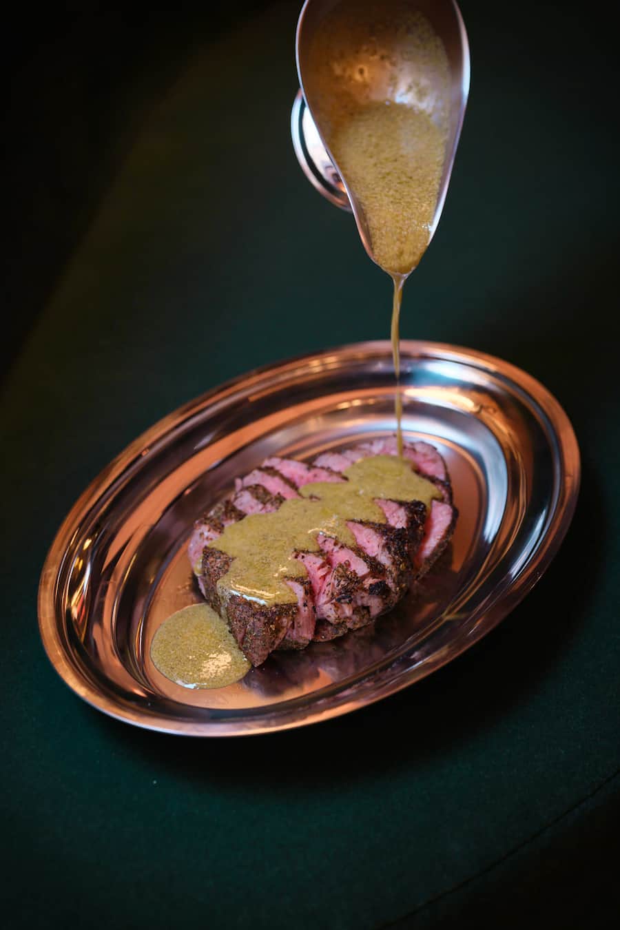 Konzept: Die edelsten Beefs. Und dazu raffinierte Saucen.