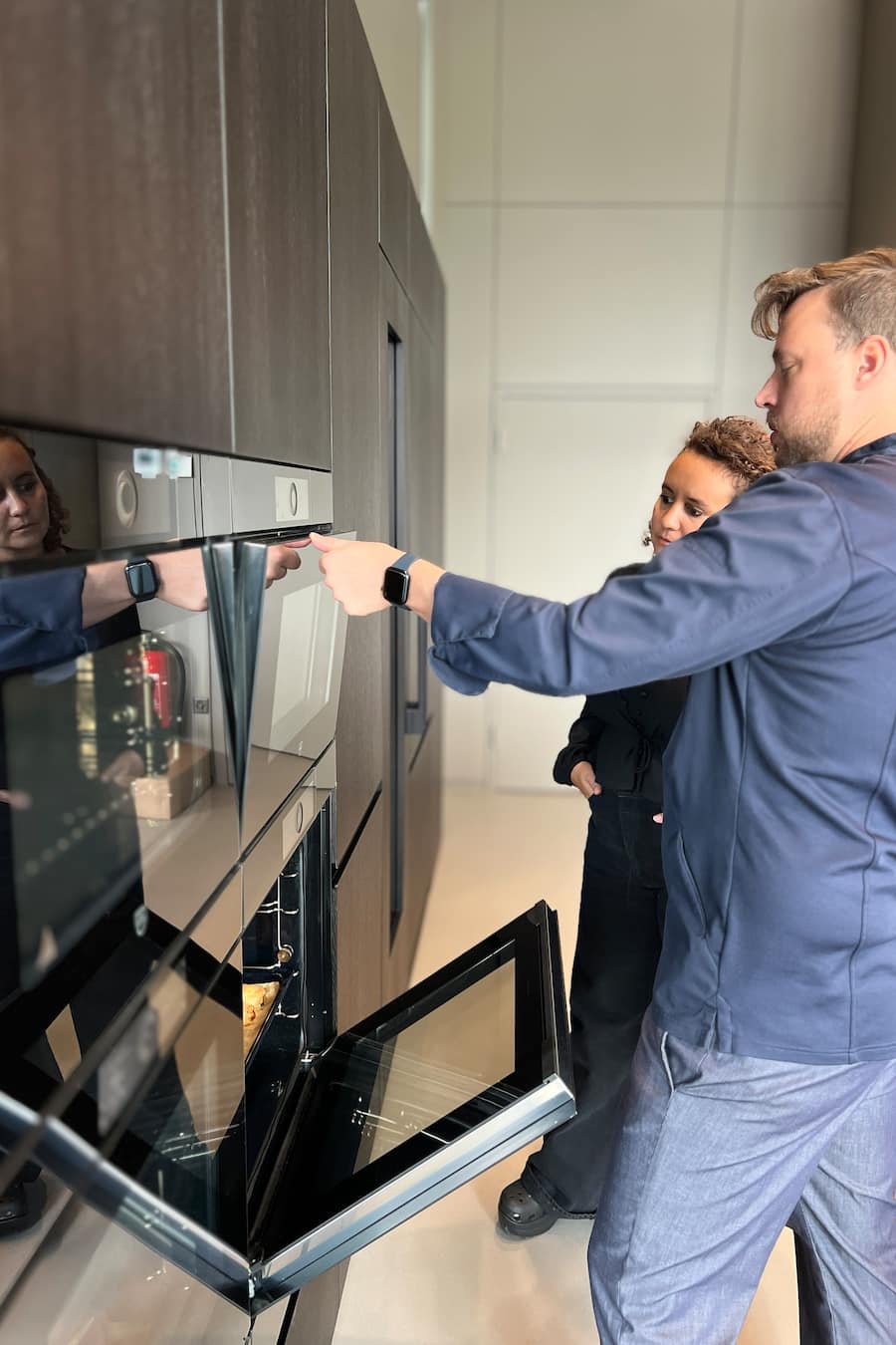 Zizi Hattab bei V_ZUG