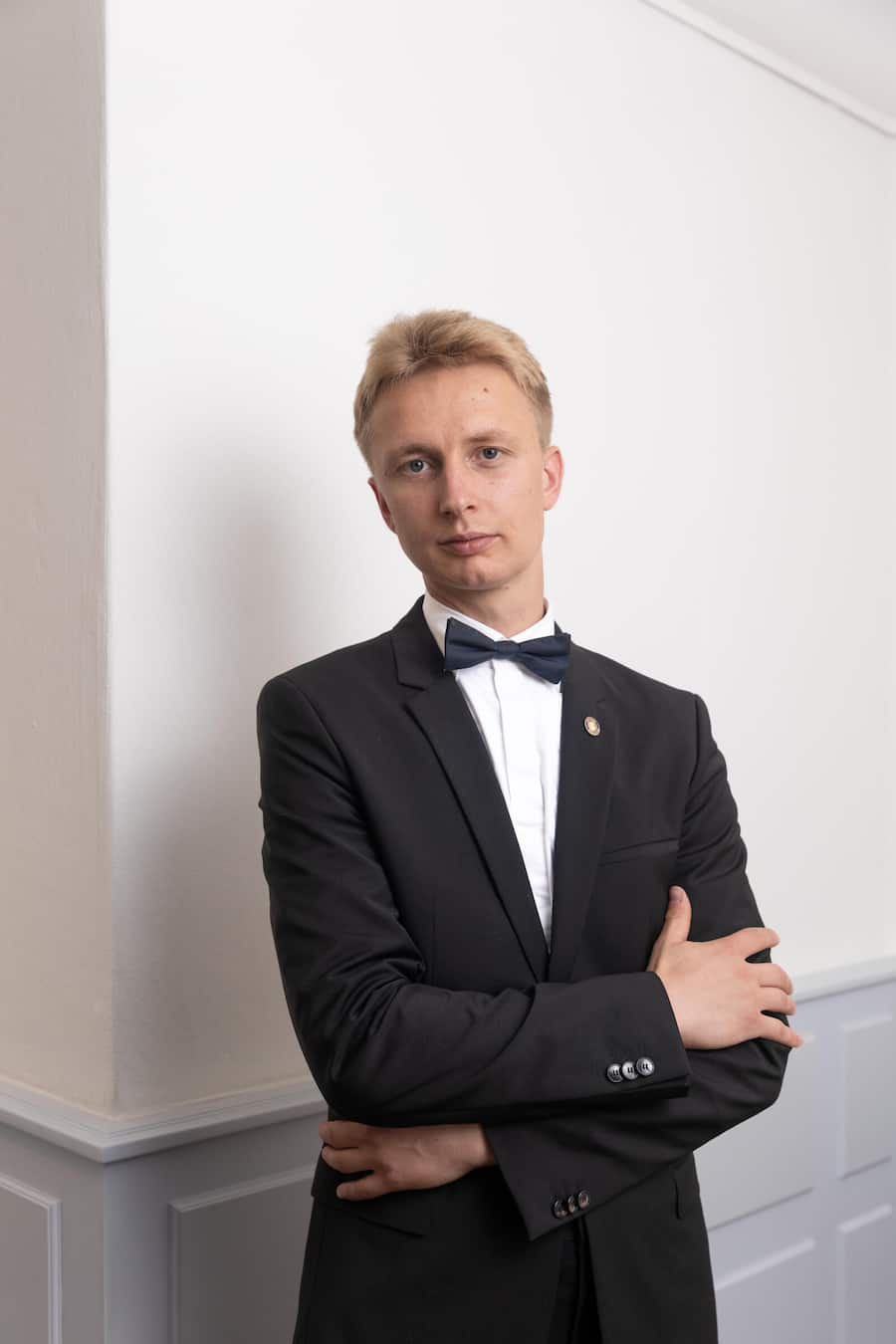 GMC Böniger Tranchiert Käsewagen bei Arno Sgier, Restaurant Traube Portrait Sommelier LENNART SPEIKAMP