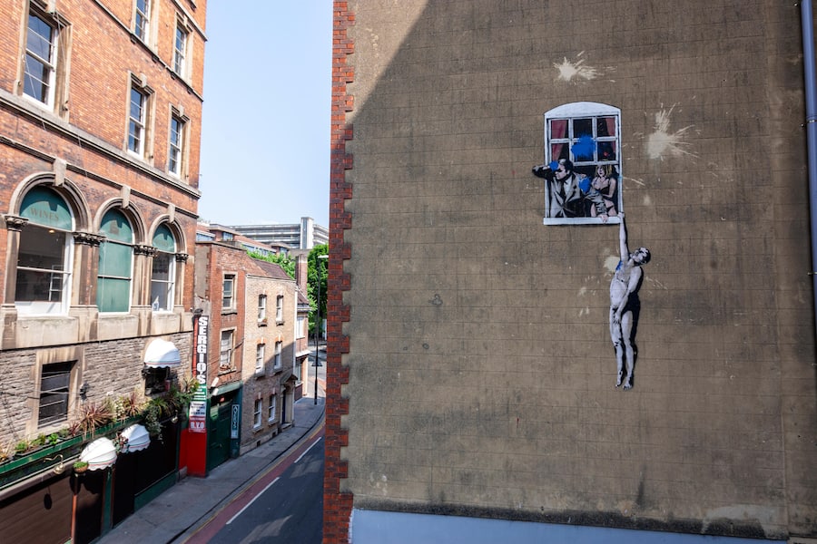 2A9CGG6 Banksy - Love Cheat, Bristol's Park Street, Bristol, England, UK