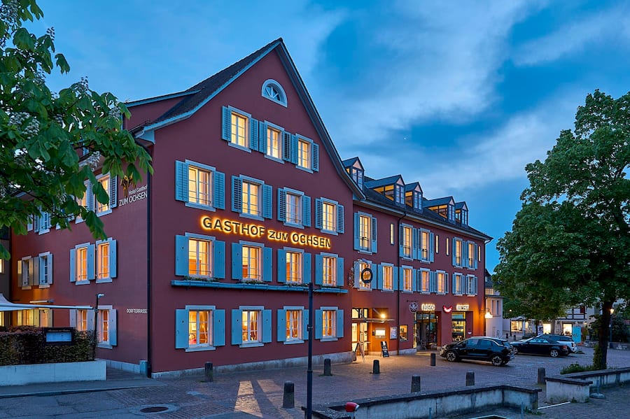 Ochsen, Gasthof, Gasthof zum Ochsen, Hotel, Bettgeschichten, Jenzer, Fleisch und Feinkost, Nacht, Stimmung, Ãbernachten, Swiss, Switzerland, Arlesheim, Bett, Hotelzimmer, Tagung, Hochzeit, Bankett, Saal, © Photo Christian Jaeggi, 29. April 2024