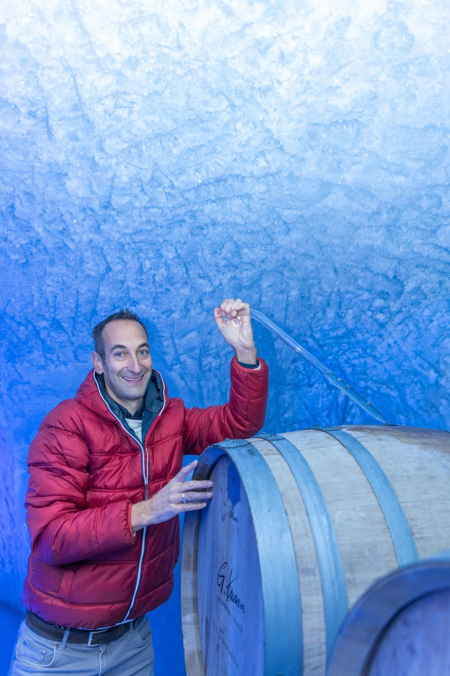 Vinum Vertikal, Weindegustation auf drei Höhen; Jungfraujoch BE Weindegustation Reportage mit Peter Keller DAVID VOLKEN, Eisbar, Eispalast Fotografiert in Grindelwald am 12.10.2024