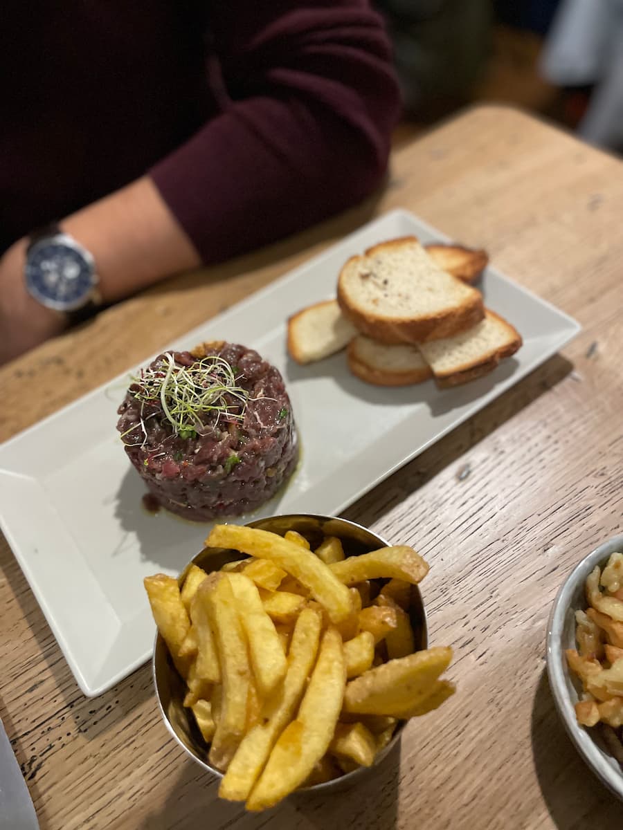 chasse-table-du-pressoir-cortaillod-ducommun