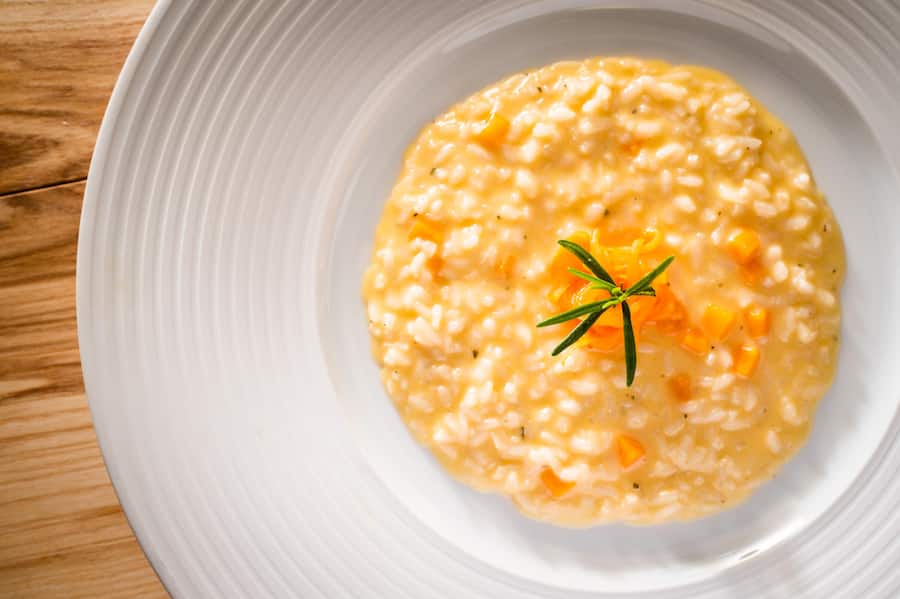 Dario Ranza und Mattias Roock 2021: Terreni alla Maggia Perlen mit Kürbis, Alpkäse, Rosmarin, Risotto von Dario Ranza