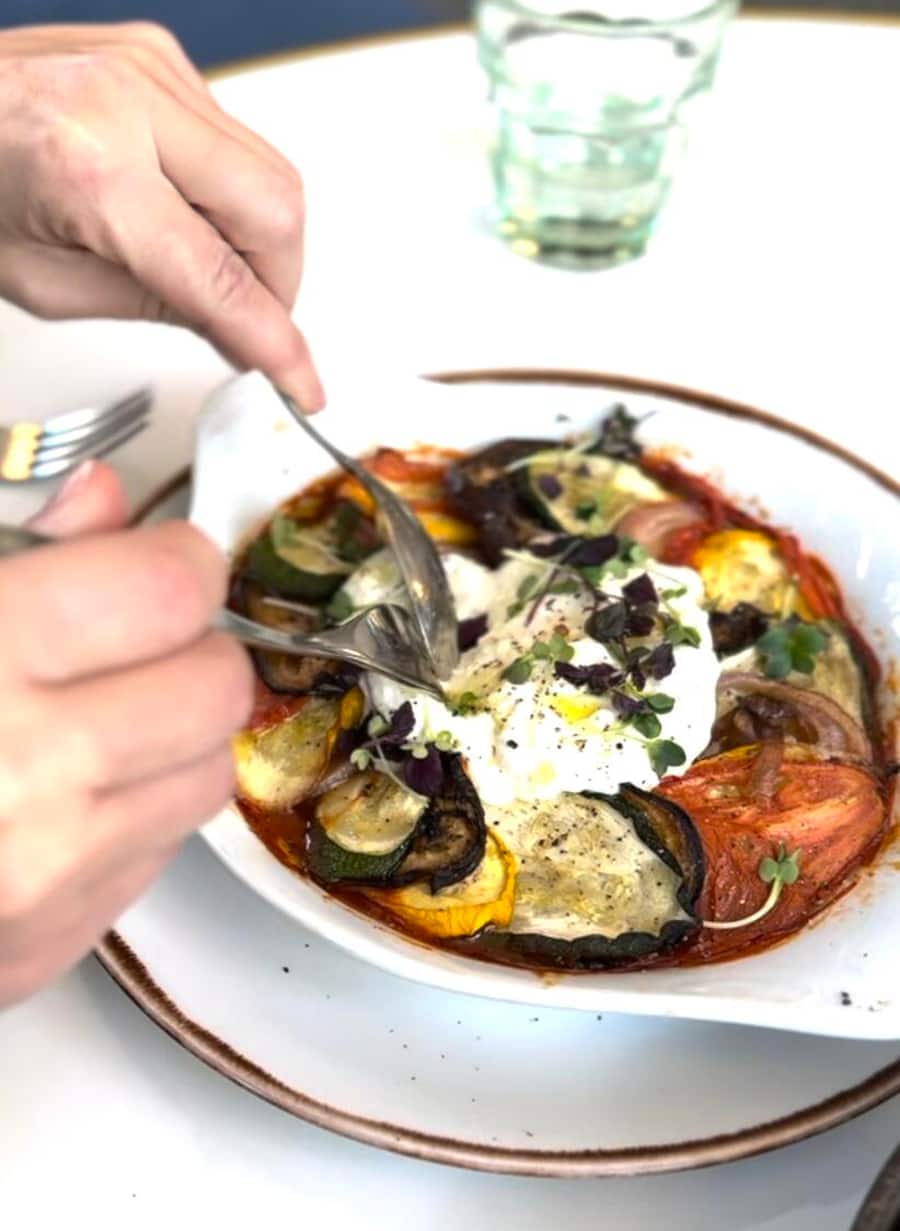 GAULTMILLAU-CHANNEL-GENEVE-KIOSQUE-DES-BASTIONS