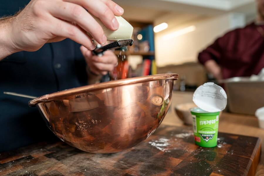 Manillio bei Noah Bachofen , in Bachofens Studio in Glarus