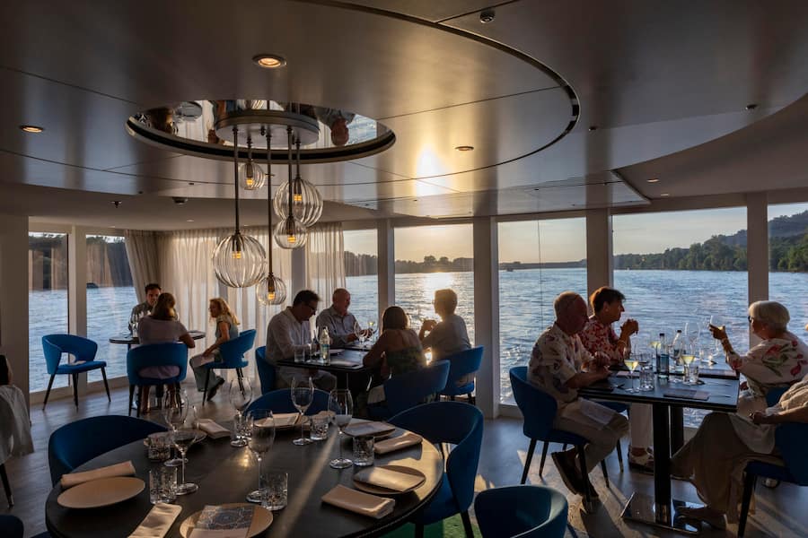 Exklusiv für Excellence-Gäste hat Spitzenkoch Moses Ceylan ein Levante-Dinner mit dem Best-of seiner Küche kreiert. Orient trifft Okzident auf der Excellence Empress.