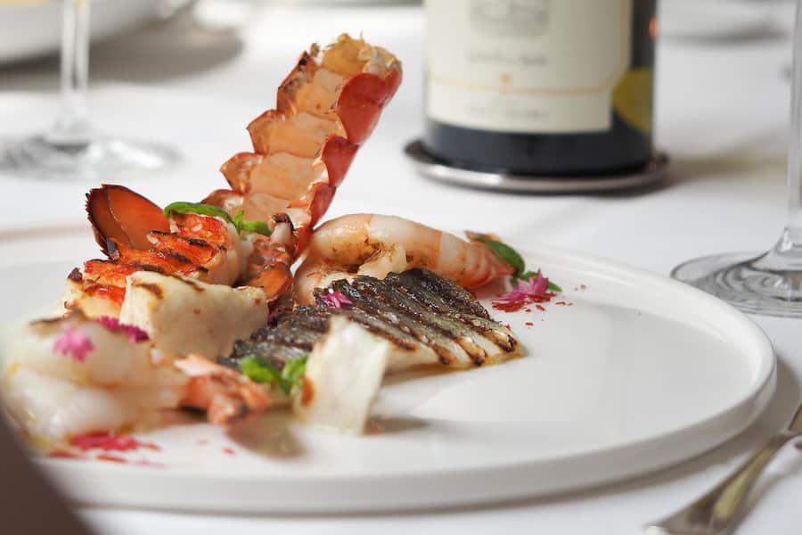 Gericht:Â Misto di pesce alla griglia (Doradenfilet, Seezunge, Riesencrevetten und Hummerschwanz vom Grill)