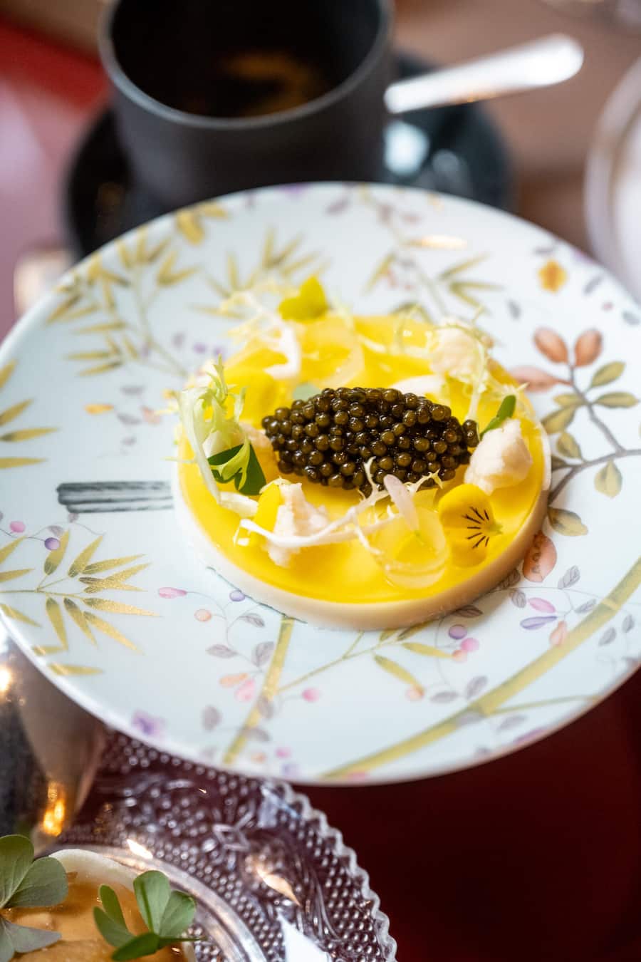 11.11.24 CAMINADA MAG - @ IGNIV ZÃRICH AUSGABE 6. BRUNCH IM IGNIV - Blumenkohl, Kaviar, Zitrone