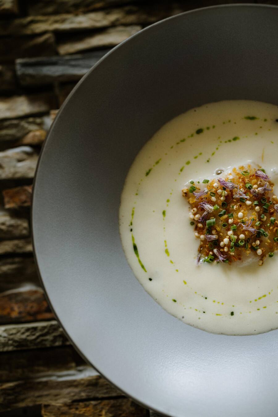 Gericht:Â Rubiger Lachsforelle, Buttermilch, Zwiebel & Schnittlauch