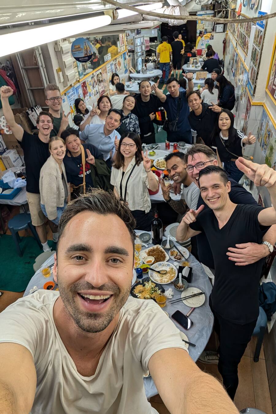 «Swiss Month» in Hongkong – und Silvio Germann mittendrin! Er kochte für die Gäste des Schweizer Botschafters.