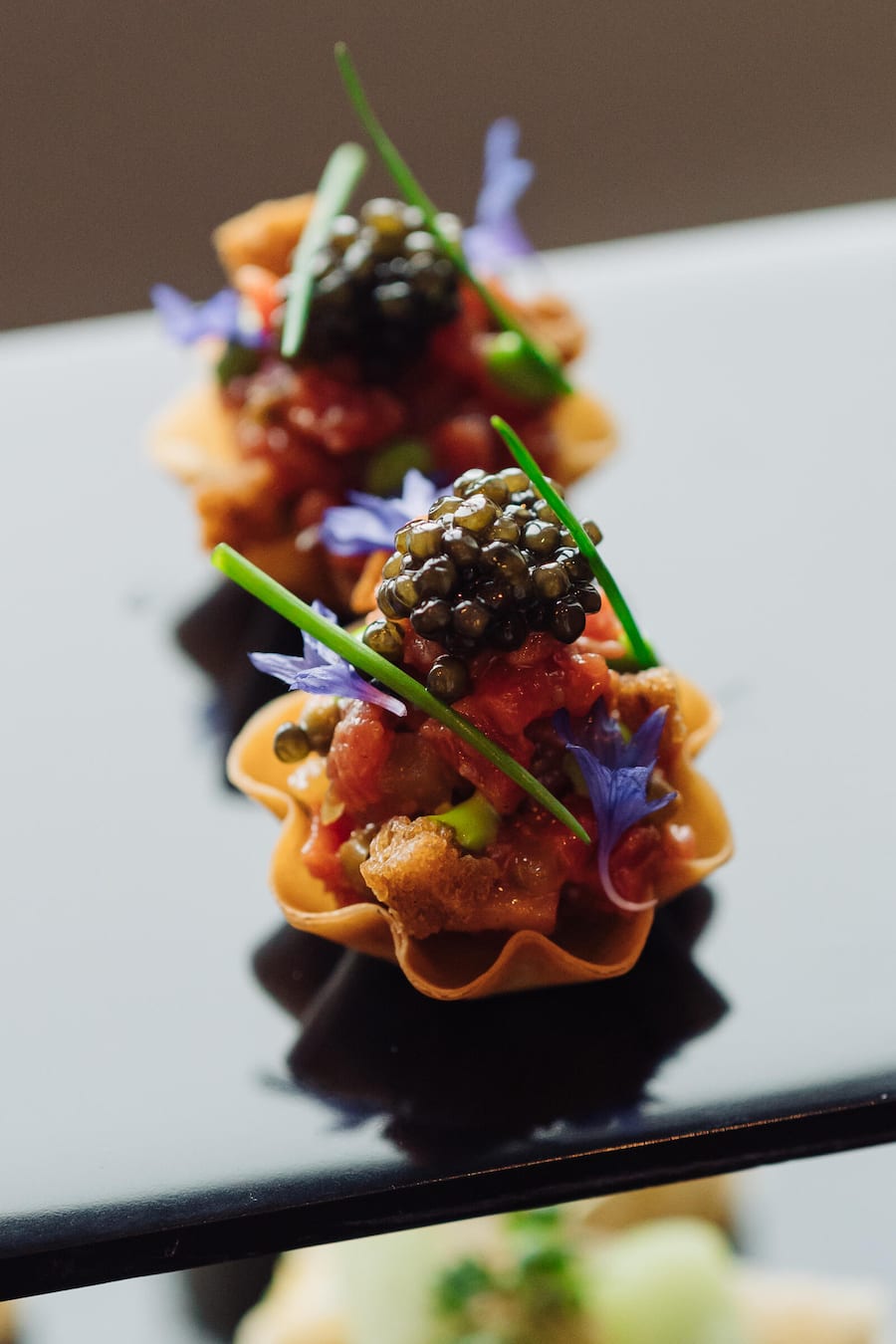 SAVORY MARCO D'ANDREA, THE FONTENAY: Rindstatar mit Kapern, Schnittlauch - Afternoon Tea im The Dolder Grand - Zürich - November 2024 - Copyright Olivia Pulver