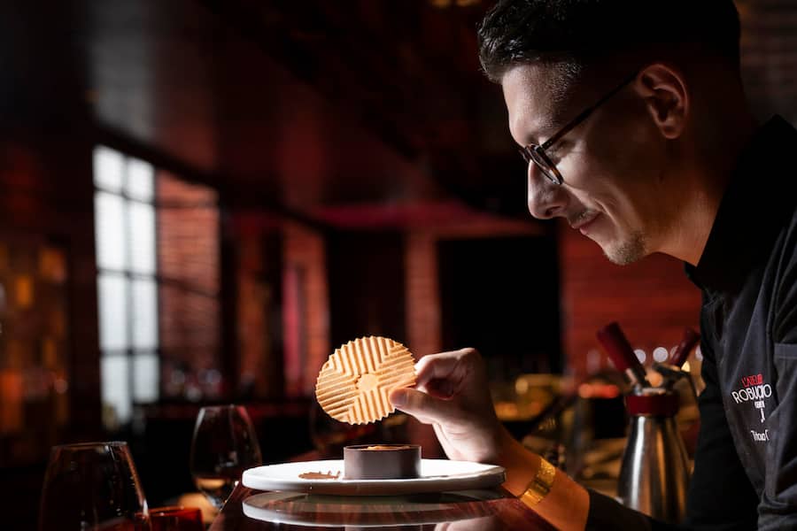 Titouan Claudet, Chef pâtissier au Woodward Geneva. Genève, 20.08.2024 © Fred Merz | Lundi13