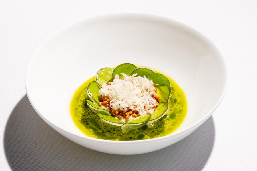 Kartoffelsalat mit Senfkörner, Rauchtofucreme und Schnittlauch von Marco Campanella, La Brezza, GaultMillau Garden Party 2024 Gerichte Gericht / Gerichte