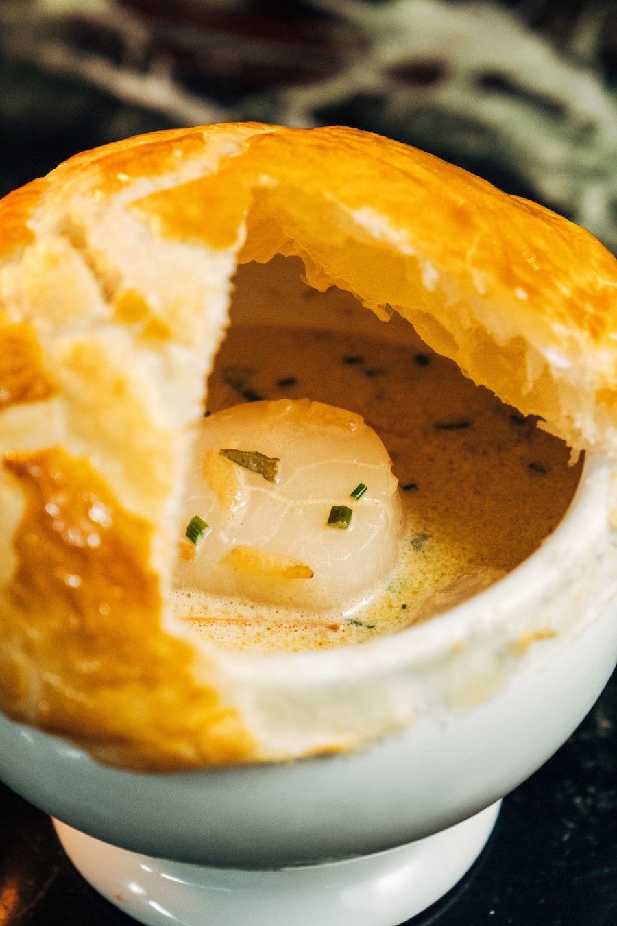 GAULTMILLAU-CHANNEL-GENEVE-OAK-WINE-GRILL