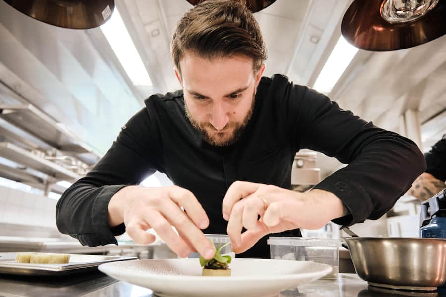 HO via Les Grandes Tables de Suisse, Byline Adrian Ehrbar