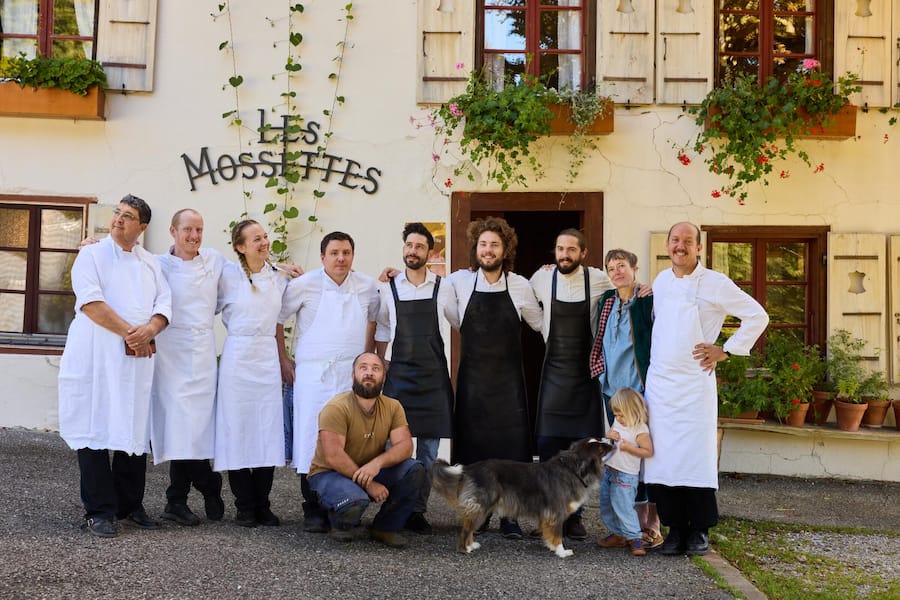 Sie sind auf dem richtigen Weg: Nicolas Darnauguilhem (r.) und seine Crew von der «Pinte des Mossettes».