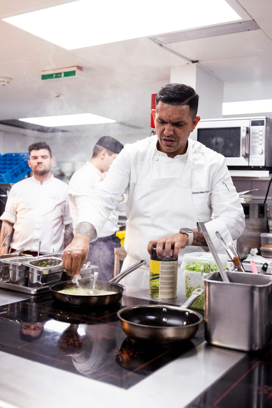 4-Hands Dinner - Deepanker Khosla