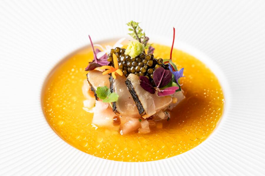 BE WTR bei Fabio Toffolon und Dominik Sato , im Chedi Andermatt, Saba Makrele, N25 Kaluga Caviar | Mioga | Aji Amarilo