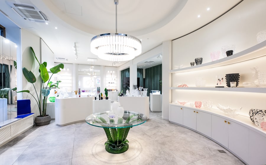 GMC- Lalique-Flagship-Store Zürich. Porträts von CEO Nina Müller ©by Adrian Bretscher