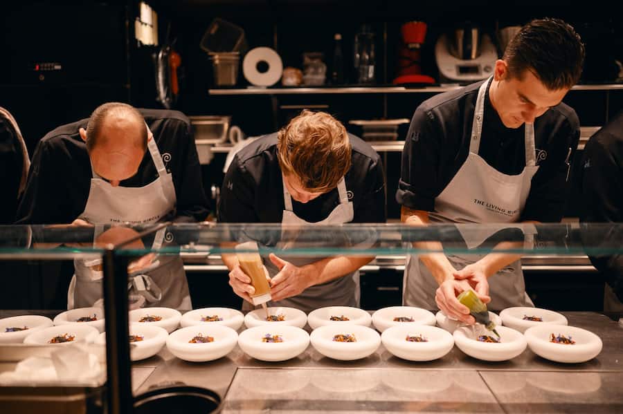 Rémy Martin feiert 300-jähriges Jubiläum und lanciert zu diesem Anlass einen einzigartigen Grande-Champagne-Cognac, den Rémy Martin 300th Anniversary Coupe