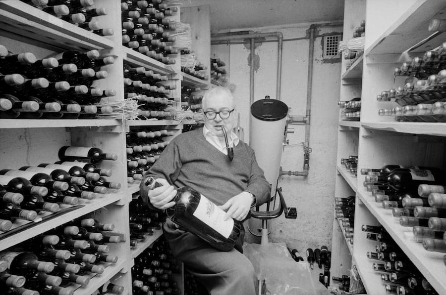 Er kannte sich auch im Weinkeller aus: Friedrich Dürrenmatt. Er war ein grosser Bordeaux-Liebhaber.