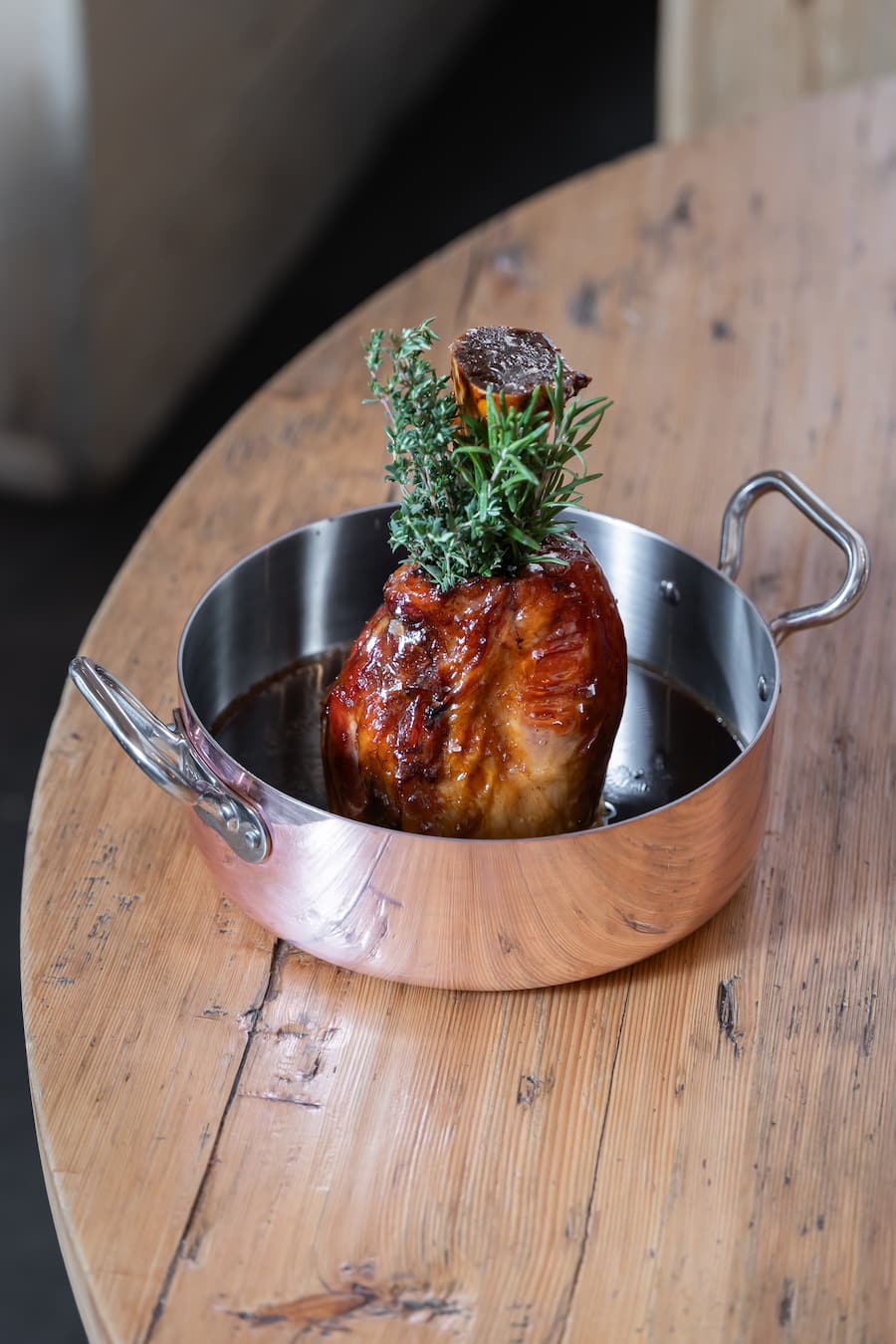 Dal Mulin, 16 Stunden geschmorte Kalbshaxe