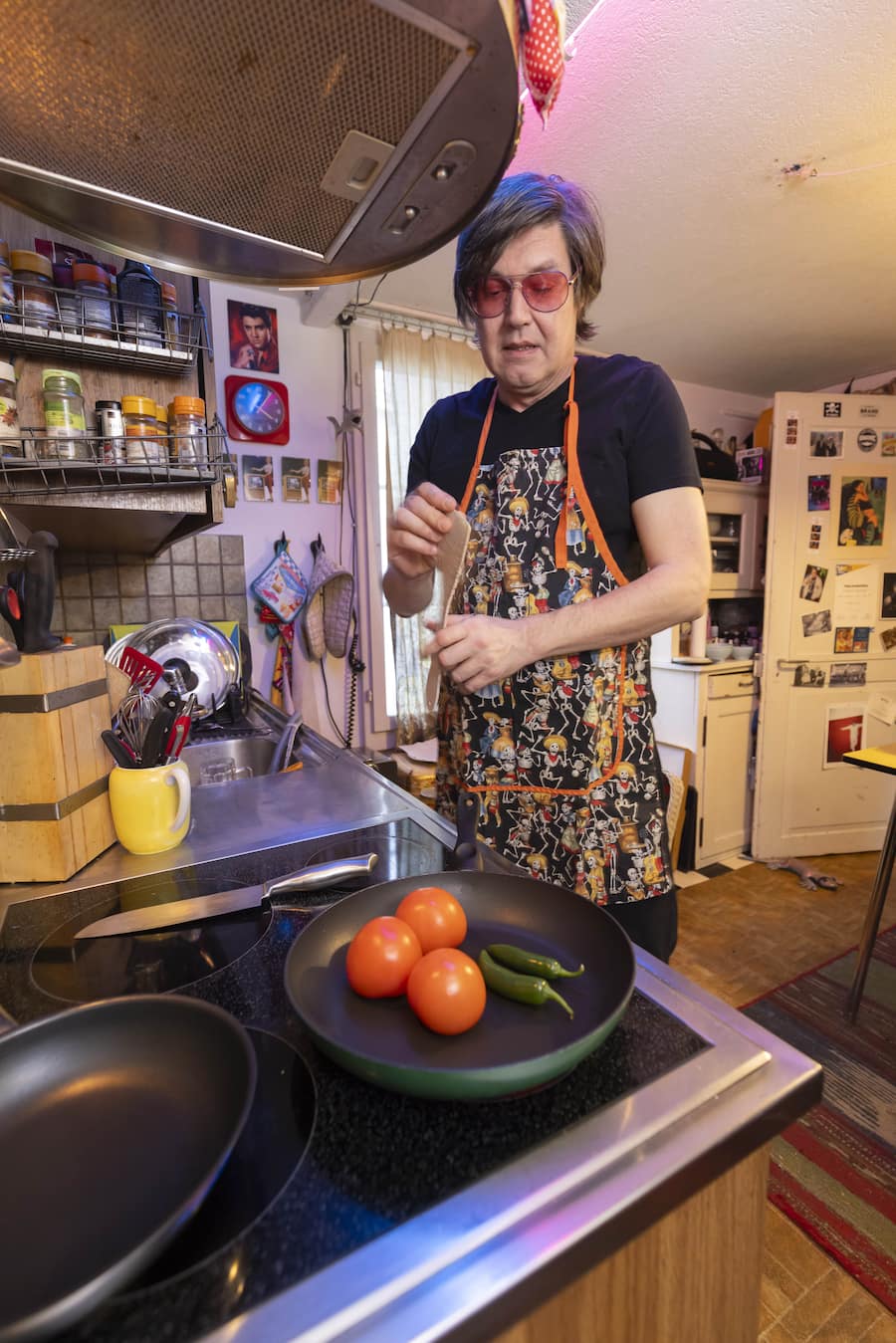 Viel Hitze kein Fett: So verleiht Michael Steiner dem Gemüse den mexikanischen Touch.