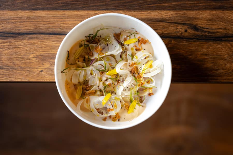 19.02.2025, Hurden SZ, Restaurant PUR; Gericht; Ceviche, Zitrusfrüchte, Fenchel (photo by Remy Steiner for Gault Millau)