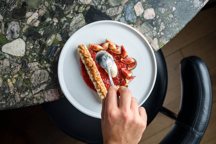 yoann-caloue-cafe-des-banques-geneve-place-to-b