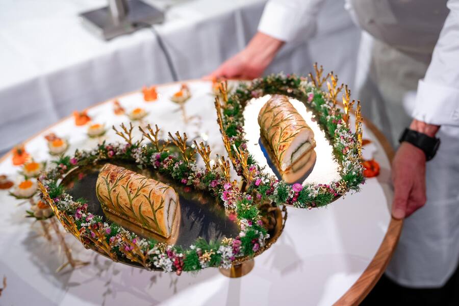 Fischplatte von Joao Coelho - Goldener Koch 2025 Finale - Kursaal Bern - Finalisten: Mirco Kristal, Elodie Schenk, Urs Koller, Joao Coelho, Olivier Hofer - Februar 2025 - Copyright Olivia Pulver