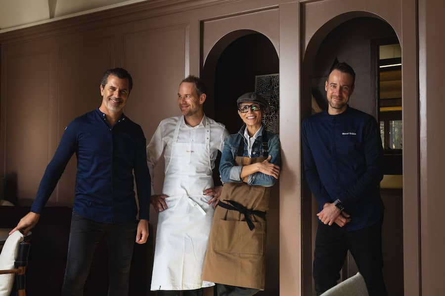 Gipfeltreffen in Fürstenau: Andreas Caminada, Björn Frantzén, Dominique Crenn und Marcel Skibba (v.l.) anlässlich eines Charity-Dinners für die Fundaziun Uccelin im vergangenen Winter.