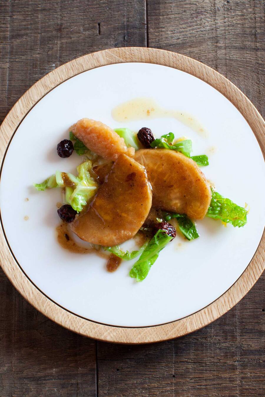 Knollensellerie mit Kohl, Topaz-Apfel und Meerrettich – diese Kreation heisst bei Josef Floh «Herzstück».