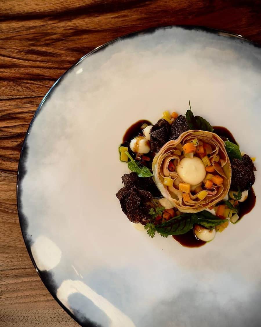 Ivan Baretti Tosca - Artichaut à lam Romaine, rago'ût mammola, pecorino, truffe melanosporum