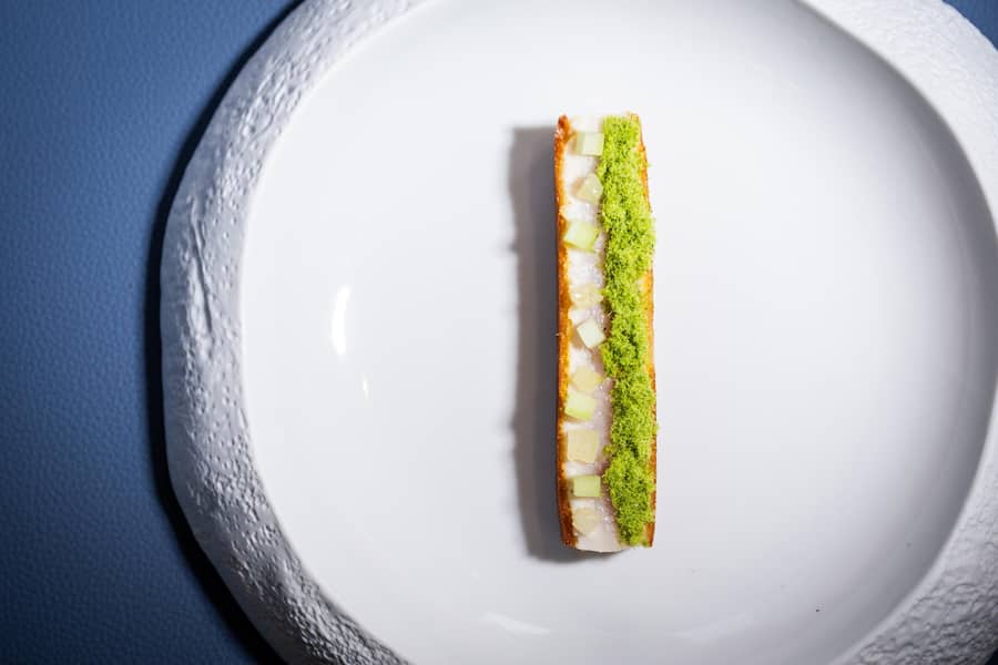 Meisterwerk: Saibling aus Soubey mit Liebstöckel-Sauce.