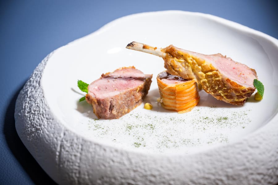 Dreimal Lamm der Extraklasse, serviert in grossartiger Bouillon.